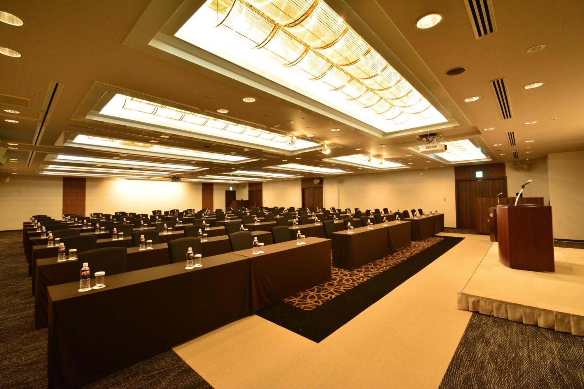 โรงแรมเบย์ไซด์ อะซูร์ ทะเกะชิบะ ฮะมะมัตสึโชะ 4* โตเกียว